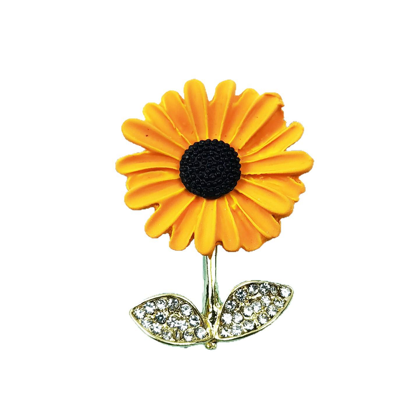 Elegant High-Grade Sunflower Brooch for Women: Versatile Lapel Pin to Enhance and Secure Your Wardrobe.