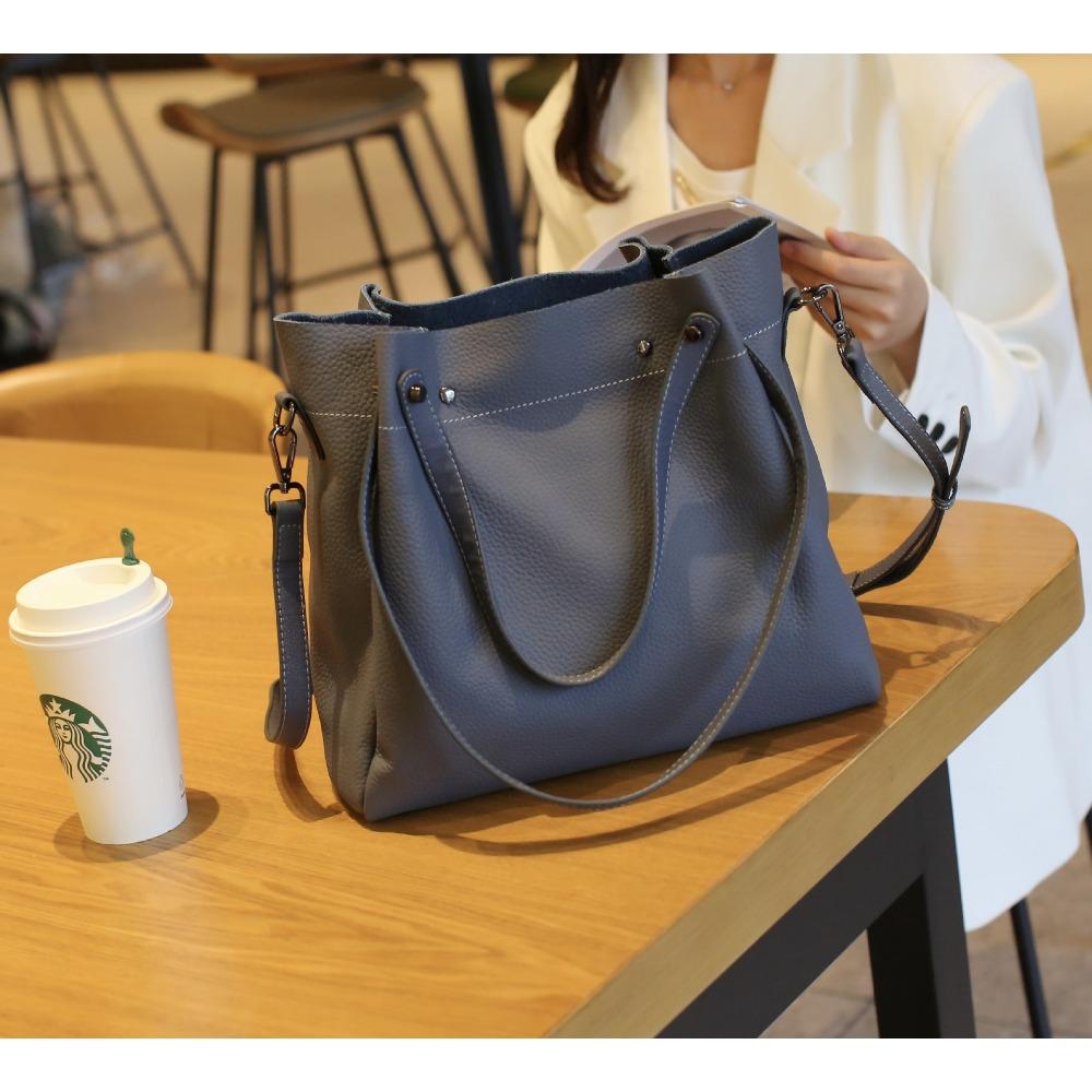 

Cowhide Shoulder Women s Bag Large Capacity Crossbody Women s Fashion Simple Shopping Bag Practical Large Capacity Soft Leather