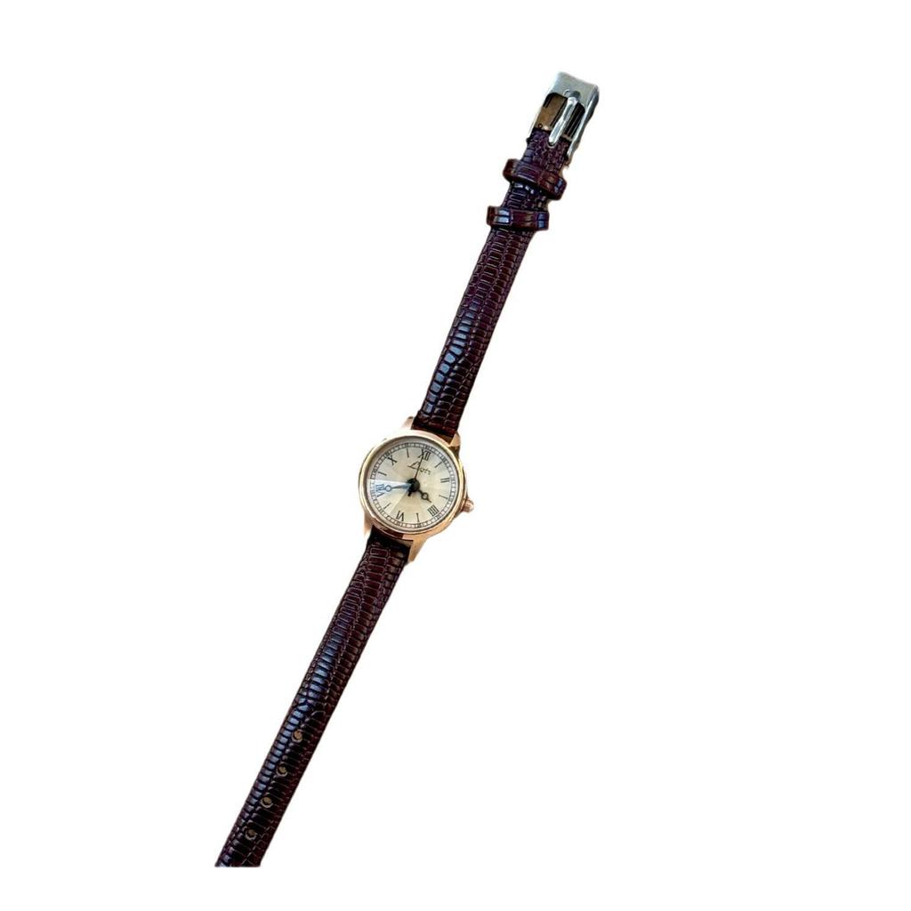 LSVTR Retro Ladies' Small Dial Leather Strap Waterproof Quartz Watch