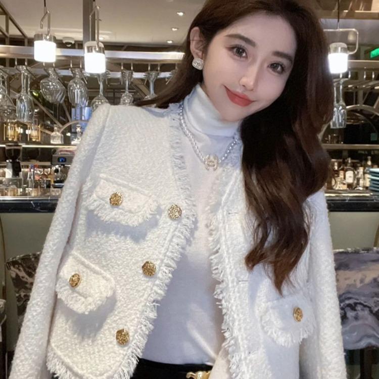 French Style Woolen Cropped Top for Women with Luxurious Coat