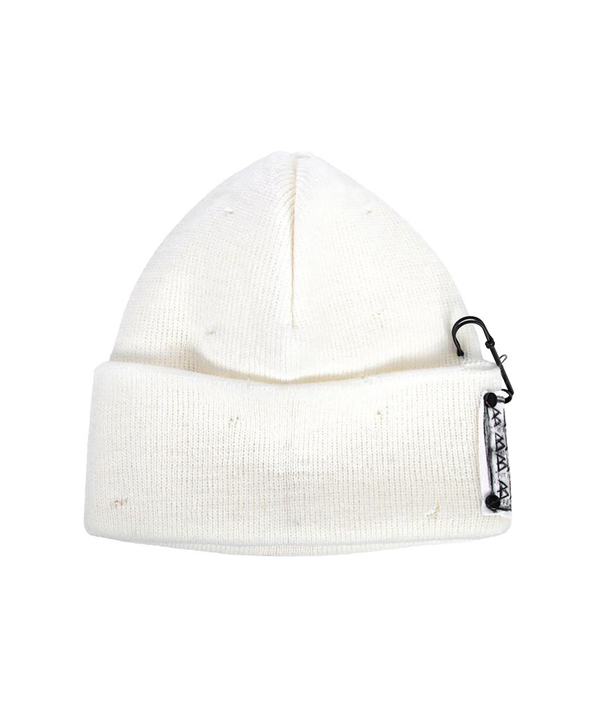 BLACKBLOND Bibbidi Disorder Patch Beanie (White)