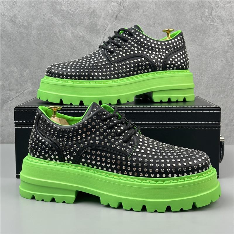 Luxury Designer Men's Charm Punk Rock Rivet Thick Bottom Shoes Male Causal Flats Moccasins Walking Sneakers Zapatos Hombre