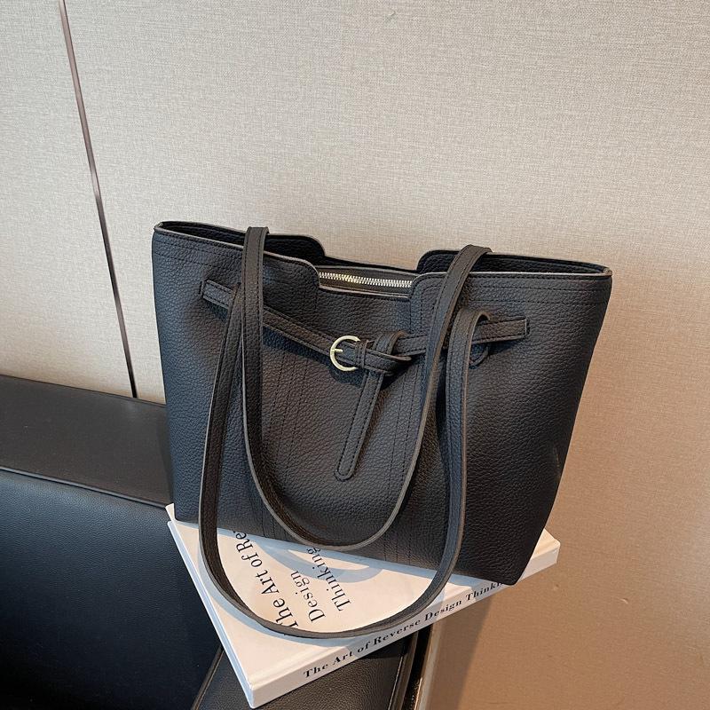 

Retro large-capacity bag women s bag new simple and versatile tote bag large-capacity shoulder commuter bag чёрный