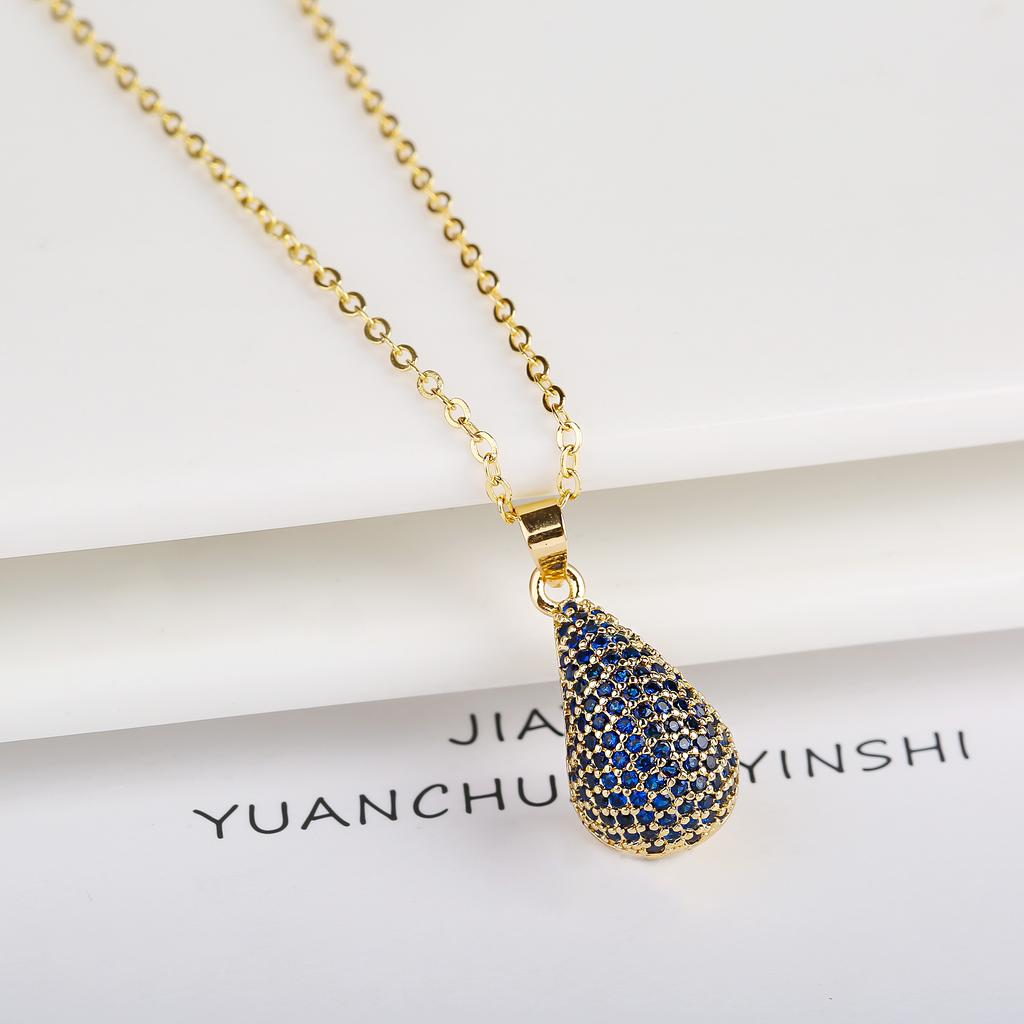 Classic Zirconia Comma Ladies Stud Earrings Fashion Water Drop Earrings Temperament For Woman Party Wedding Zircon Wholesale