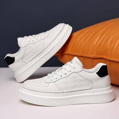 New Shoes for Men Leather Casual Shoes White Thick-soled Flat Skateboard Shoes Youth Fashion Lace-up Sneaker
