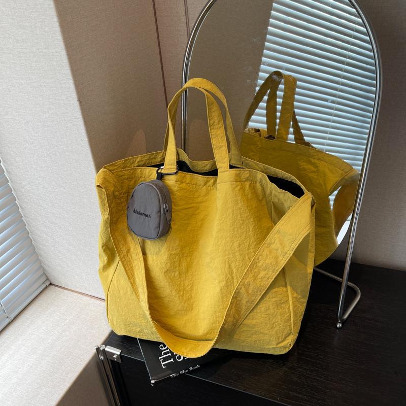 Large Capacity Bag Women's Autumn and Winter Versatile Lazy Wind Shoulder Messenger Bag Commuter Tote Bag