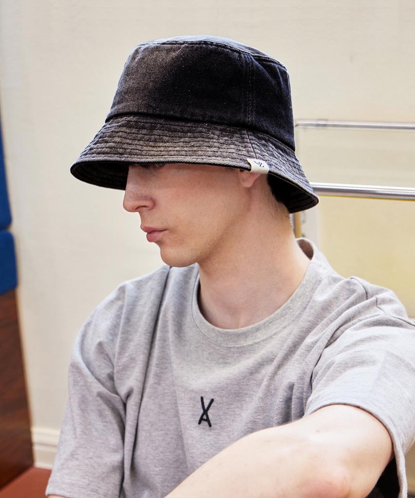 Bajal Vz Label Bleach Washed Denim Bucket Hat Black