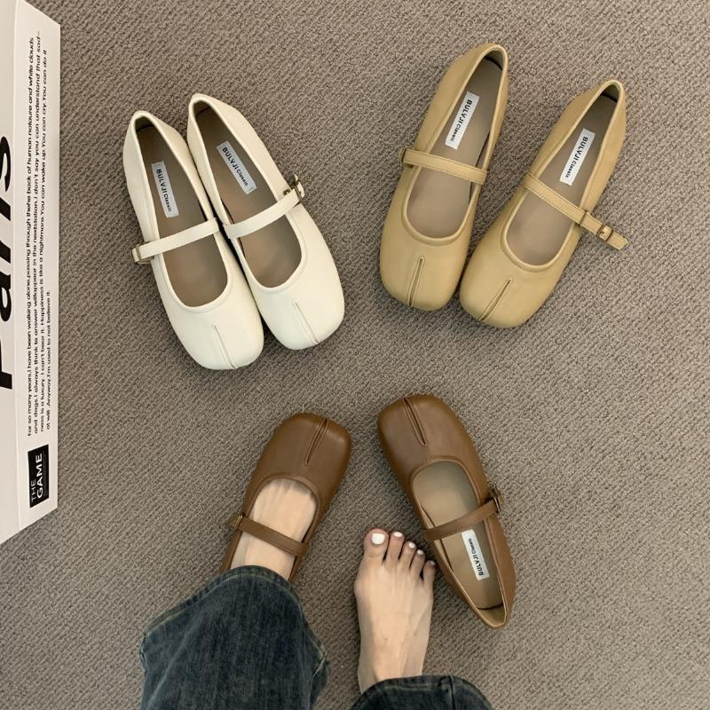 Fashion Hot Selling 2025 Women's Flat Folded Bean Mules Slip-On Shoes Korean Style Rubber Bottom Plastic Upper Outerwear Casual Slipper
