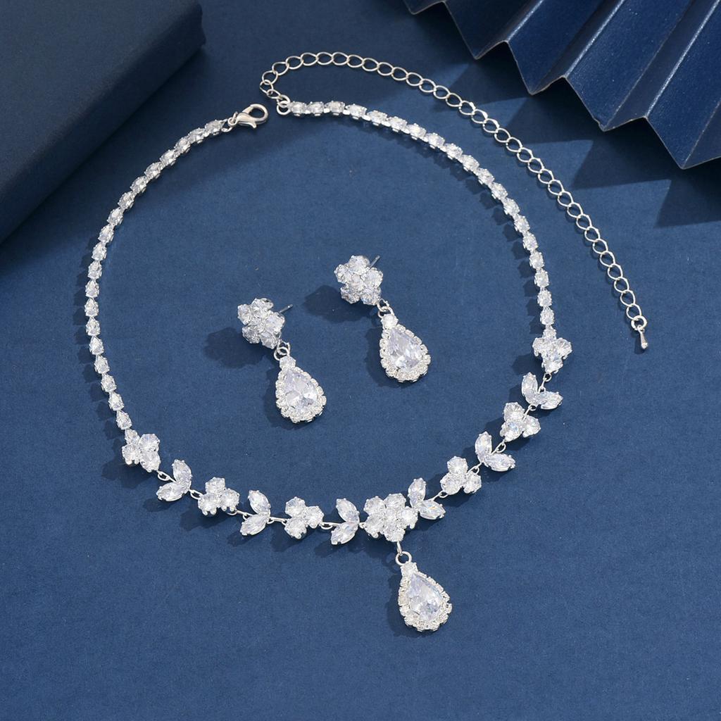 Silver Heavy Industry Necklace Earrings Set Luxury Heavy Industry Light Luxury Atmospheric Set Zircon Bridal Set Classic