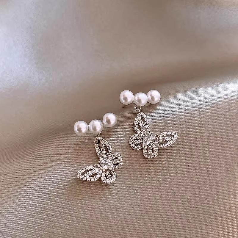 Exquisite 2025 Diamond & Pearl Butterfly Stud Earrings - High-End Luxury for Women