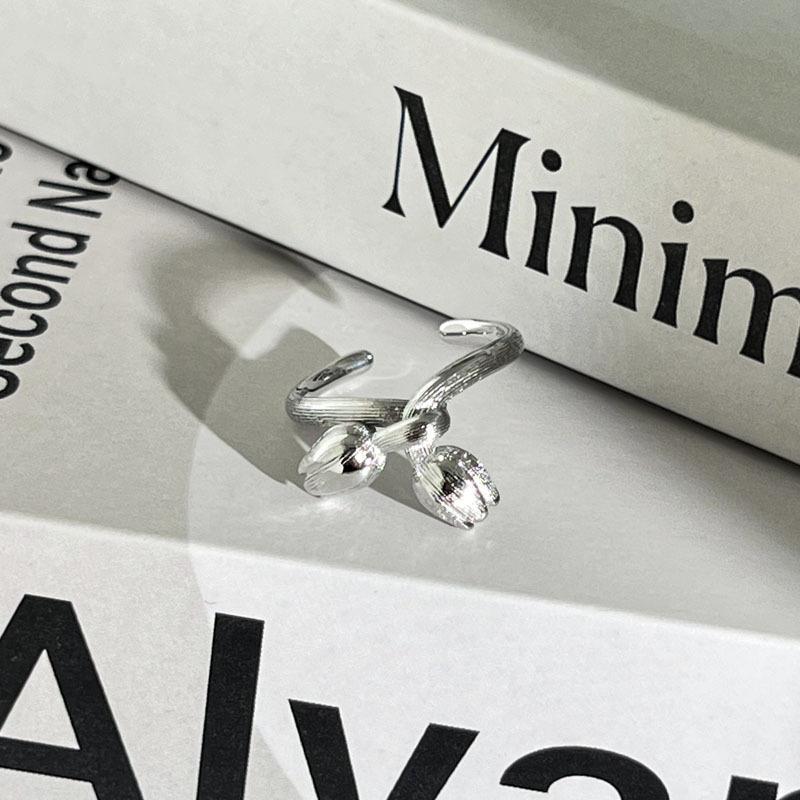 Light luxury Internet celebrity mix and match personalized flower bow fashion ring women full of diamonds flower language niche cold wind ring tide