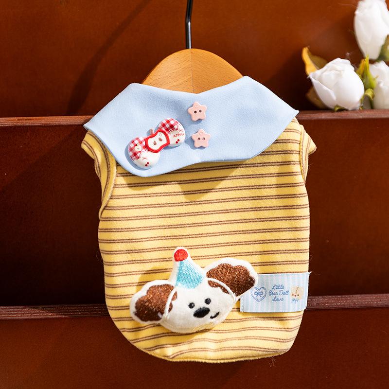 Frühling und Sommer neue Hundekleidung dreidimensionale Puppe gestreifte dünne Weste Katze Haustierkleidung