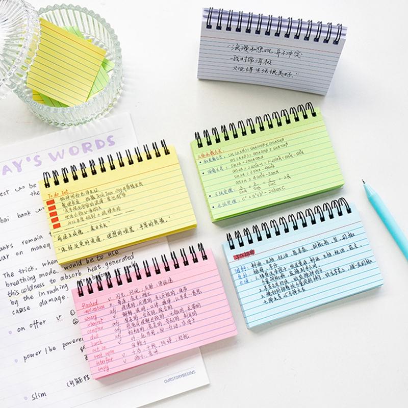 Blok s cívkou v jednoduchém stylu s vodorovnými linkami Studentský kreativní sešit s indexovými kartami Kancelářský poznámkový blok Školní papírnictví