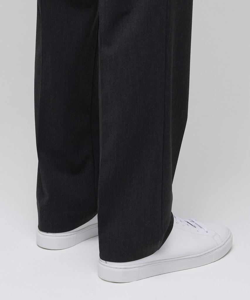 MUSINSA STANDARD Lightweight Semi-Wide Hidden Elastic Waist Slacks [Charcoal Gray]