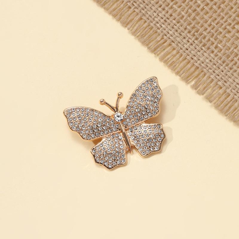 1Pcs Classic Lady Dress Suit High-End Pins Jewelry Fashion Women Girls Elegant Crystal Butterfly Brooches Badges