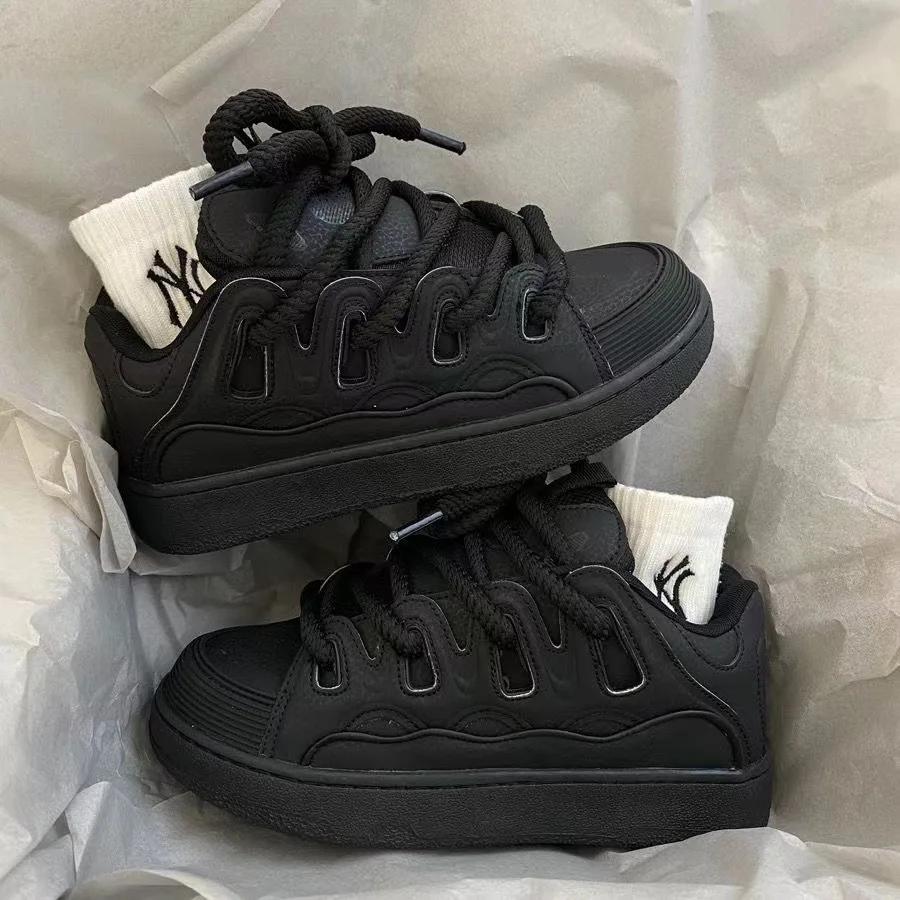 Fashion 2025 New Women's Vulcanized Shoes Women's Skateboard Bread Shoes Retro Ethnic Sport Fashionable Sports Shoes Zapatos Casuales