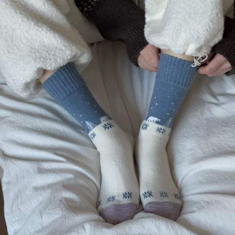 Female Autumn Winter Warm New Year Christmas Elk Color Contrast Wool Tube Pile Socks