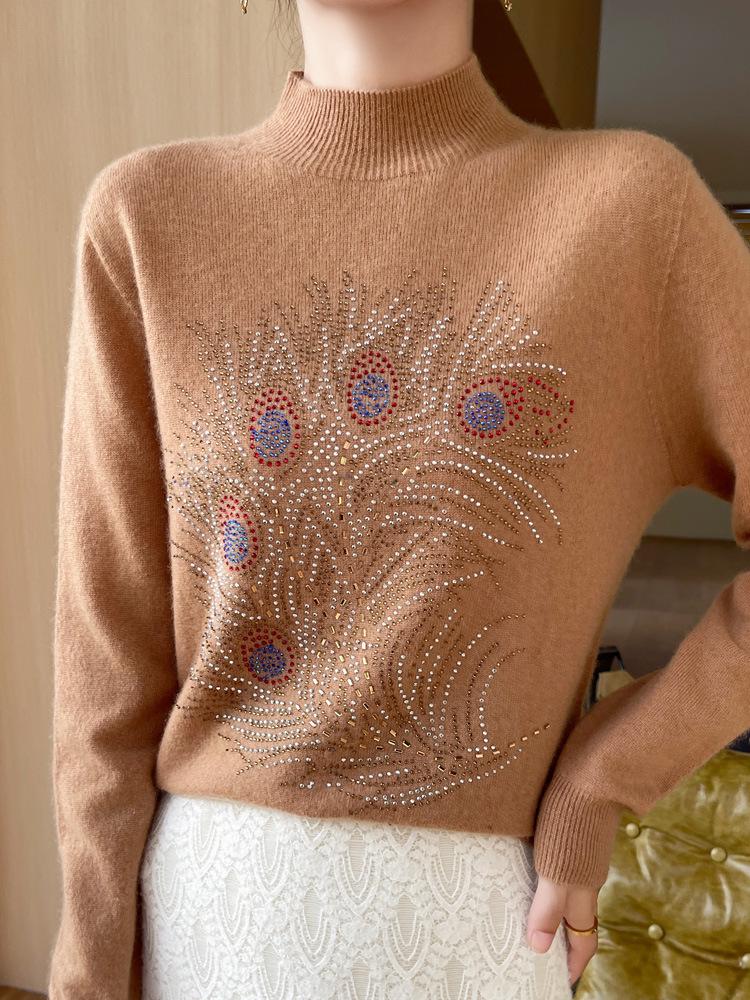 Peacock Tail Rhinestone Half-High Neck Knitwear for Women, Versatile Slim-Fit Autumn/Winter Sweater Top
