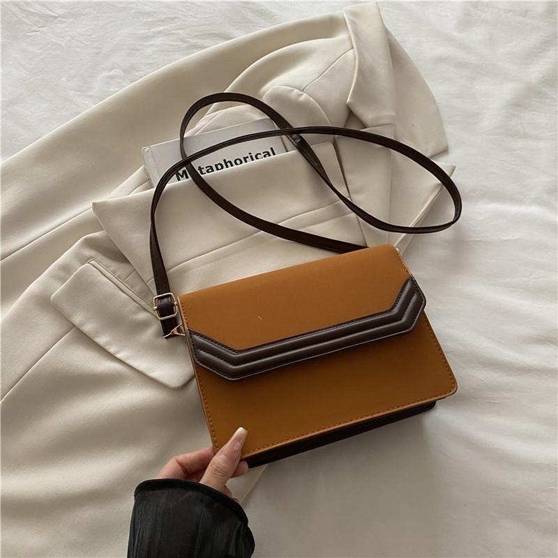 Korean Casual Crossbody Small Black Bag for Women Korean Versi Simple Shoulder Retro Hg Kg Style Small Square Bag
