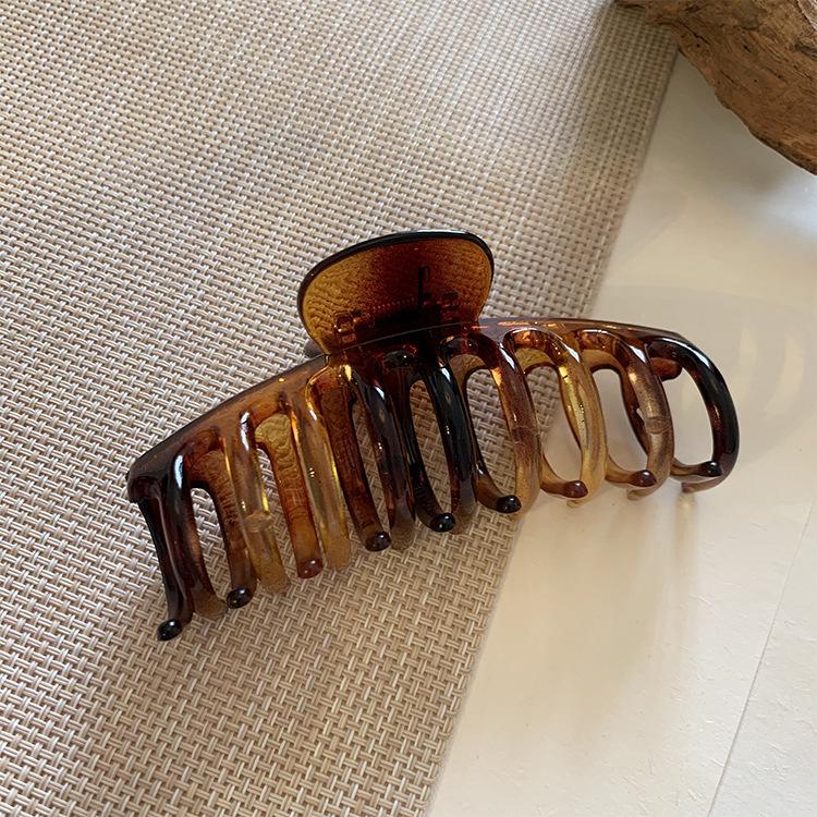 

Korean Celebrity Large Shark Hair Claw Clip Accessory