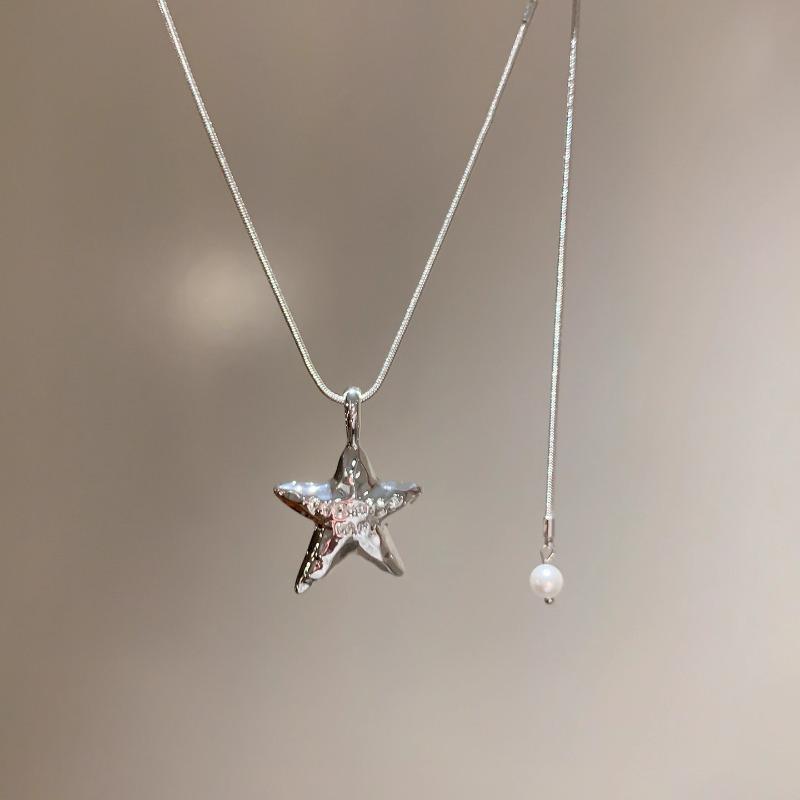 Funny Smooth Surface Metallic Cartoon Horse Flower Pendant Necklaces for Women Long Adjustable Wax Rope Chain Chokers