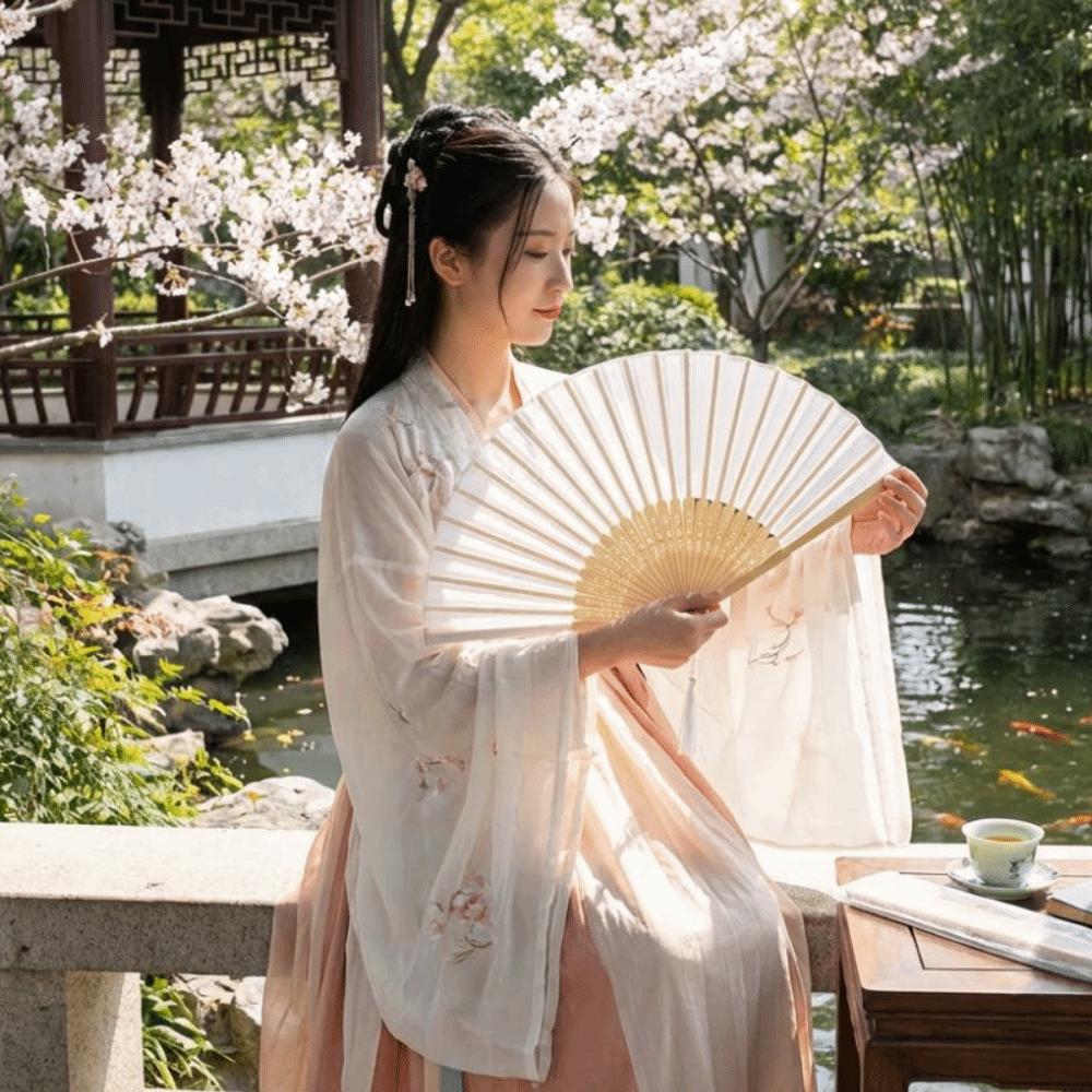 Wear Resist Folding Fan Cooling Tool Bamboo Hand Fan Fashionable Silk Hand Fan Festival Party