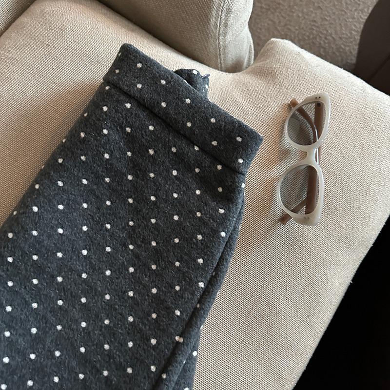 Plus-Size Women's Polka Dot Ruffle Lace Mini Skirt - High Waist, Slimming & Hip-Hugging Design