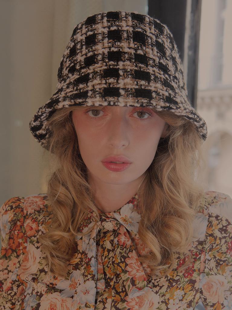 Poejidam [In My Dreams] Tweed Bucket Hat_Black And Brown