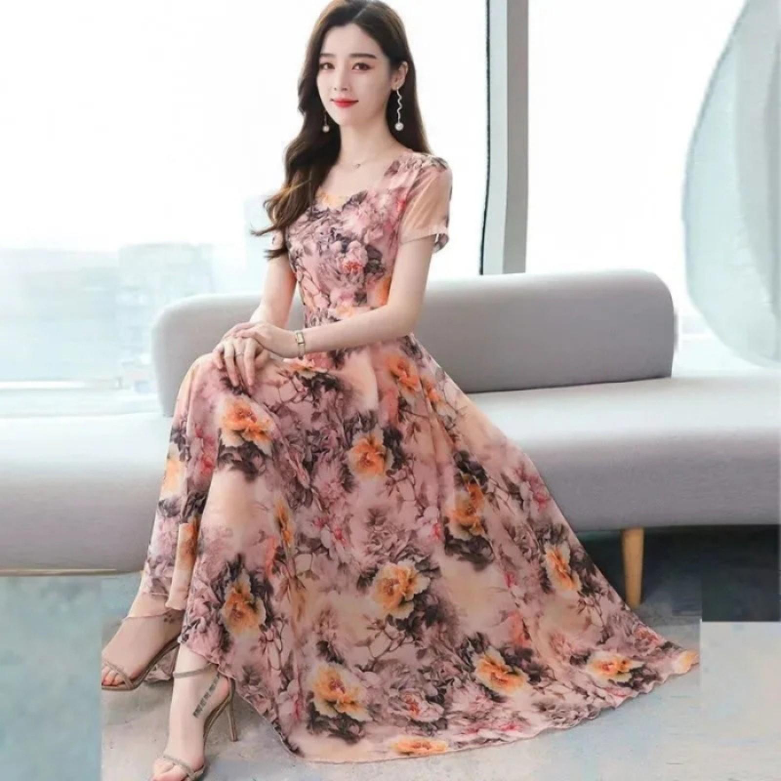 

Платье из ледяного шелка с принтом, приталенное по талии и с юбкой макси длиной до колена XL шафрановый