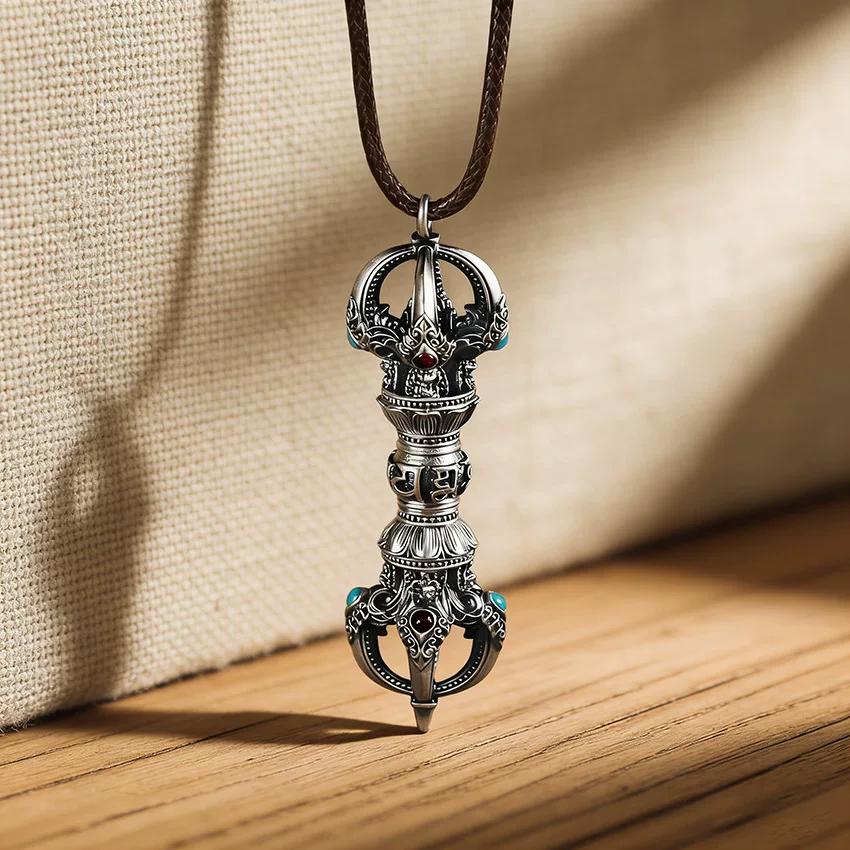Nouveau pendentif pilon Vajra, collier tendance rétro style national mantra à six caractères, pendentif pilon supprimant les démons pour hommes et femmes.
