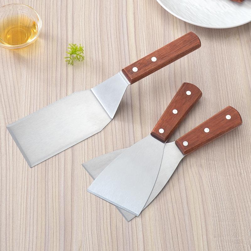 Three-Sided Beveled Stainless Steel Spatula with Wooden Handle - Ideal for Teppanyaki, Pancakes, and Cakes