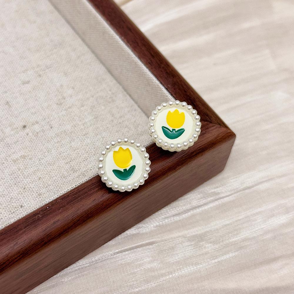 High-Grade Green Floral Pearl Earrings - Silver Needle Lily of the Valley and Tulip Design