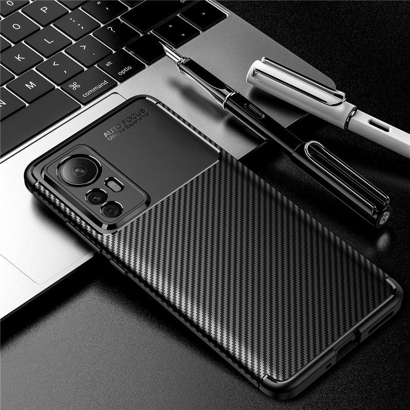 The new model is suitable for Xiaomi Mi 12 Beetle anti-drop protective case, Redmi note10 carbon fiber armor mobile phone case.