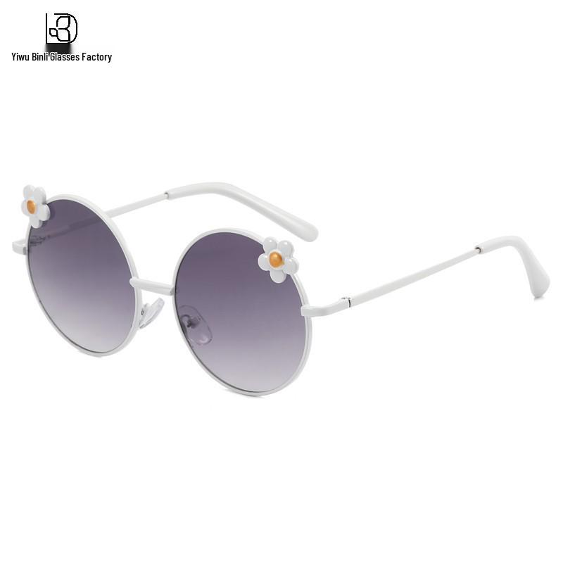Korean Sweet Flower Style Children's Metal Sunglasses: Fashionable Beach & Photography Accessories