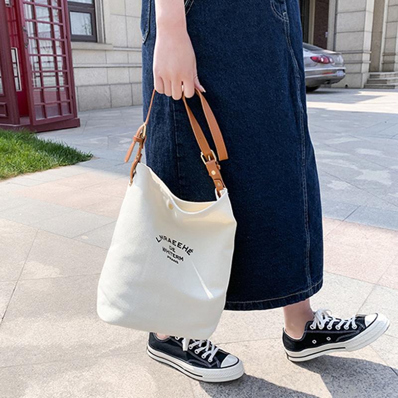 tote bolsa sneakers