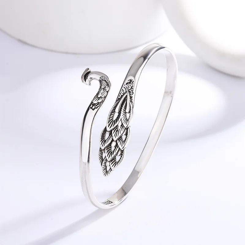 Fashion 2025 New Peacock Bracelet Vintage Simple High Street Bracelet Steel Women Cute Chain Bracelet Jewelry Gifts Wholesale