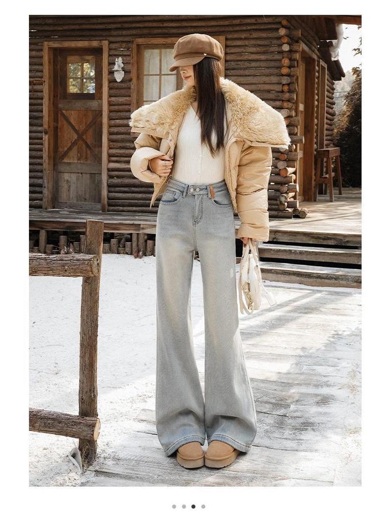 Women's High-Waisted Flared Jeans with Fleece Lining, Winter Collection, Pear-Shaped Fit, Slimming, Small Horse Embroidery, Narrow Flare, Relaxed Fit.