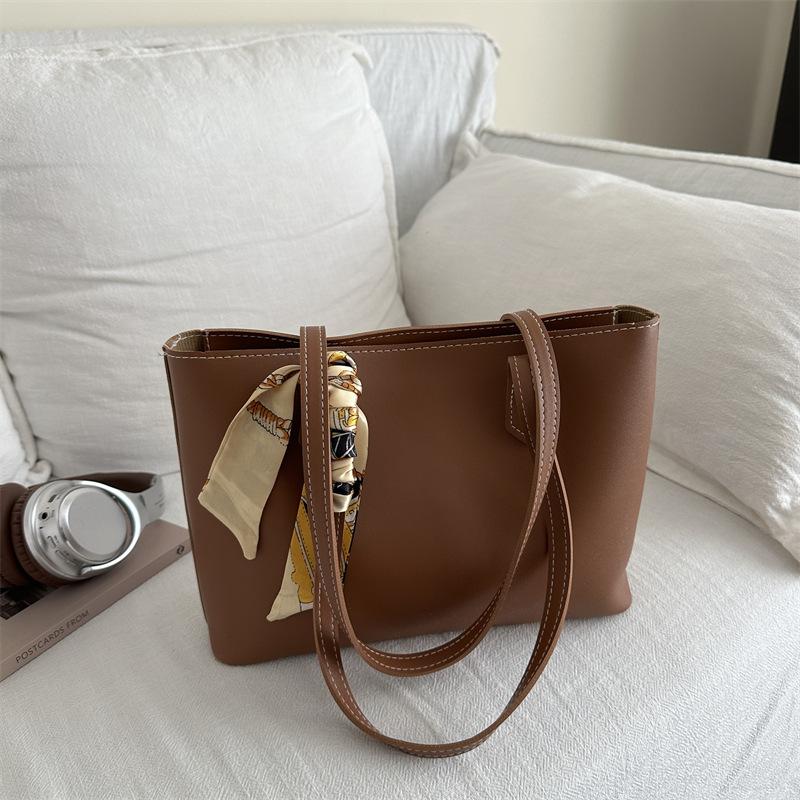 Tote Bag 2025 New Large-capacity Personalized Women's Bag Simple Work Commuter Shoulder Bag European and American Silk Scarf Tote Bag