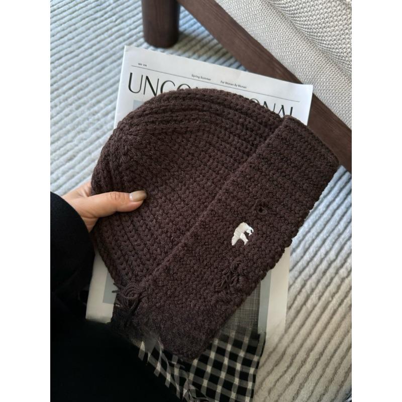 

Новая осенне-зимняя вязаная шапка с вышивкой в виде медведя для женщин, теплая шерстяная шапка с отверстиями, мужская шапка, подчеркивающая маленькое лицо, от холода One size