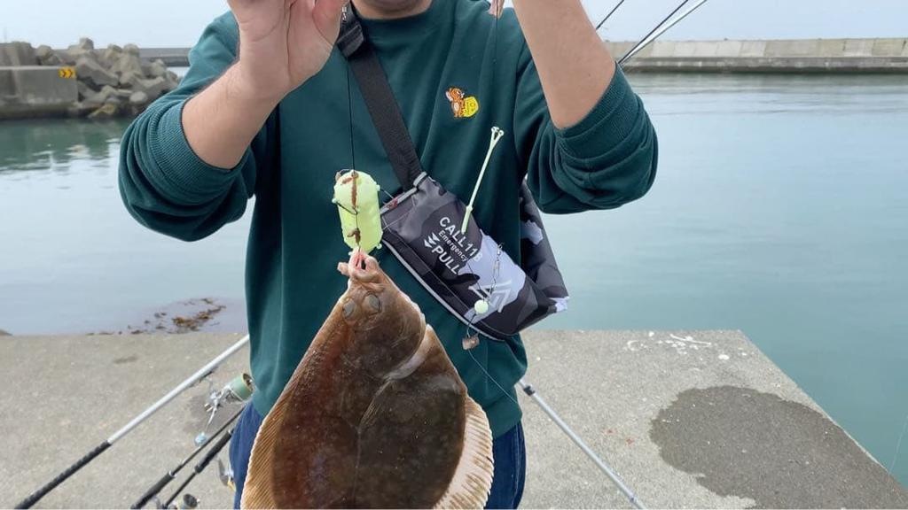 [USED] Killer No. 2 Fishing Bait Box (2 Luminous Type) (with hooks)