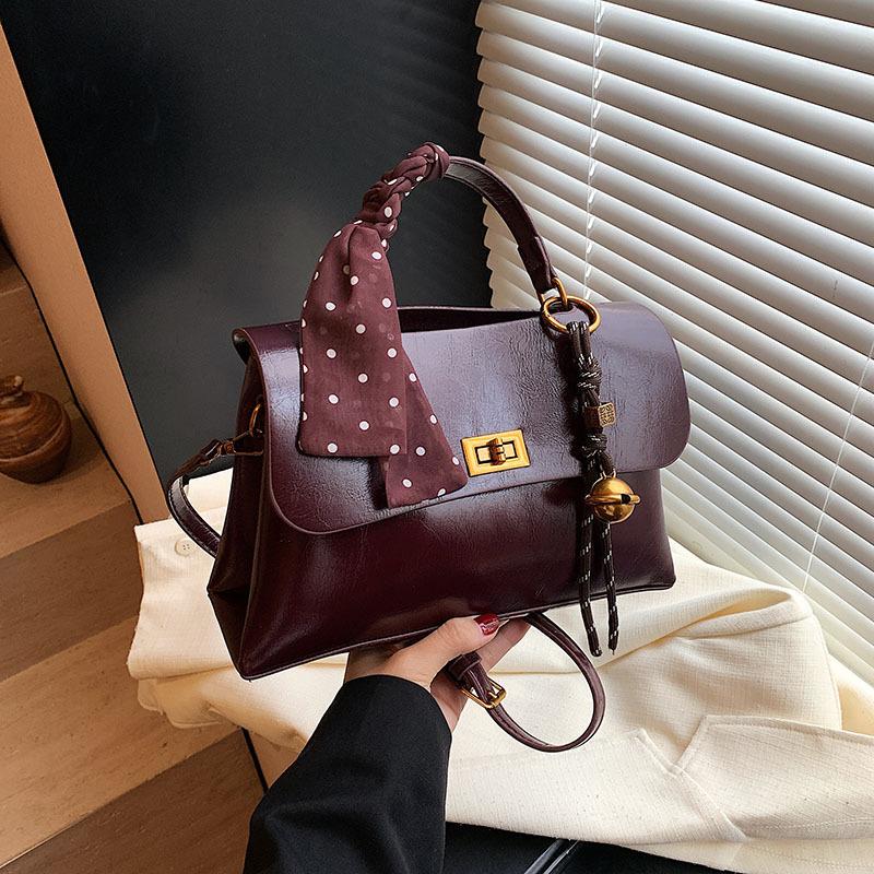 Premium Sense Hand Carry Small Square Bag Women's Spring New Fashion Shoulder Messenger Bag Work Commuter Bag