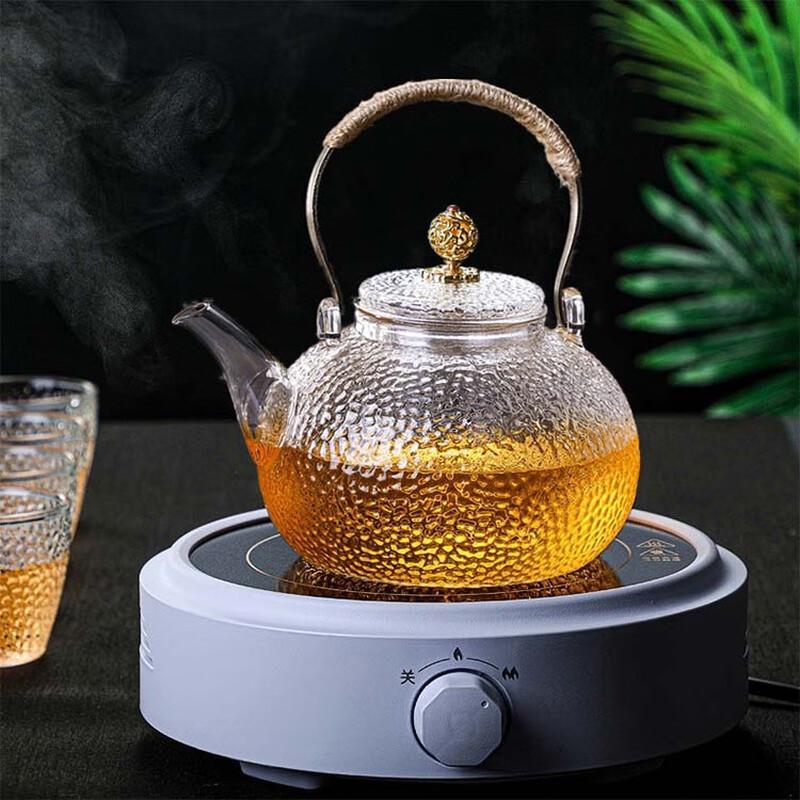 

Shangqi 700ml Heat-Resistant Glass Teapot with Copper Overhead Handle