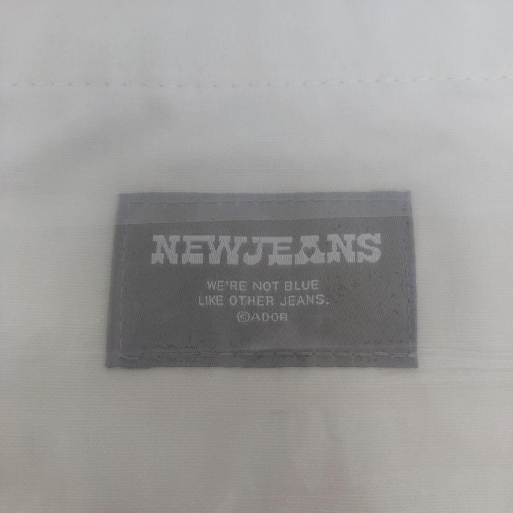[USED] NEWJEANS Anime Style Bag