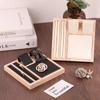 Quadratische Ohrstecker- und Ring-Display-Schale aus Massivholz
