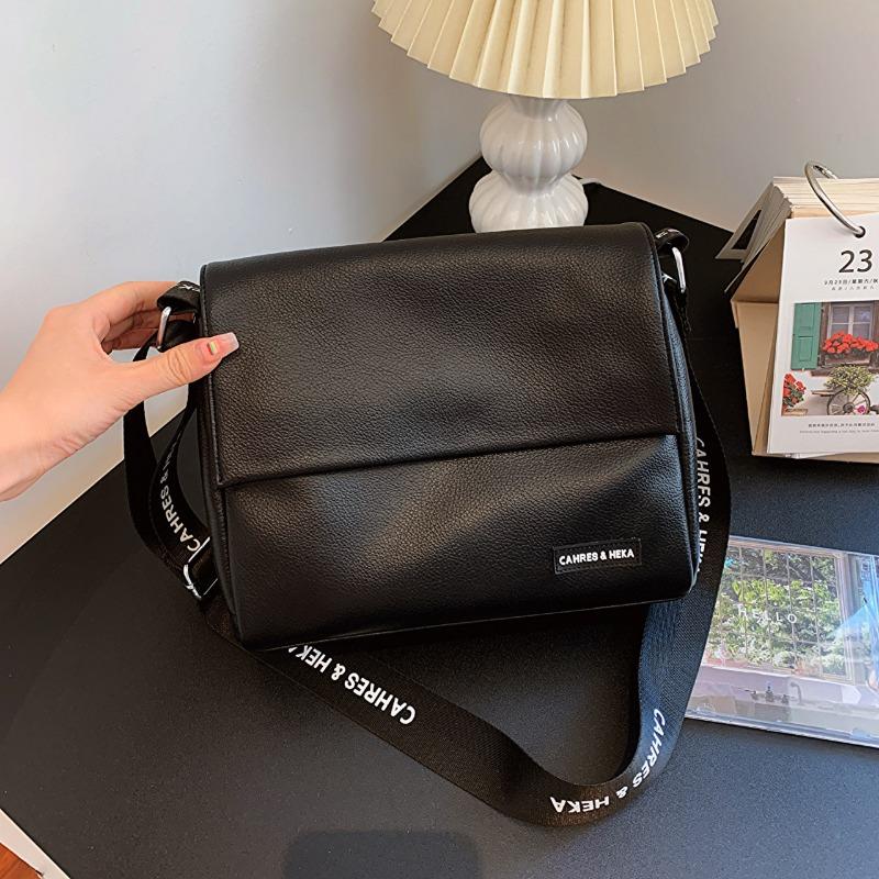 

Large-capacity bag New fashionable and simple bag Women s summer commuting shoulder messenger bag Casual tote bag чёрный