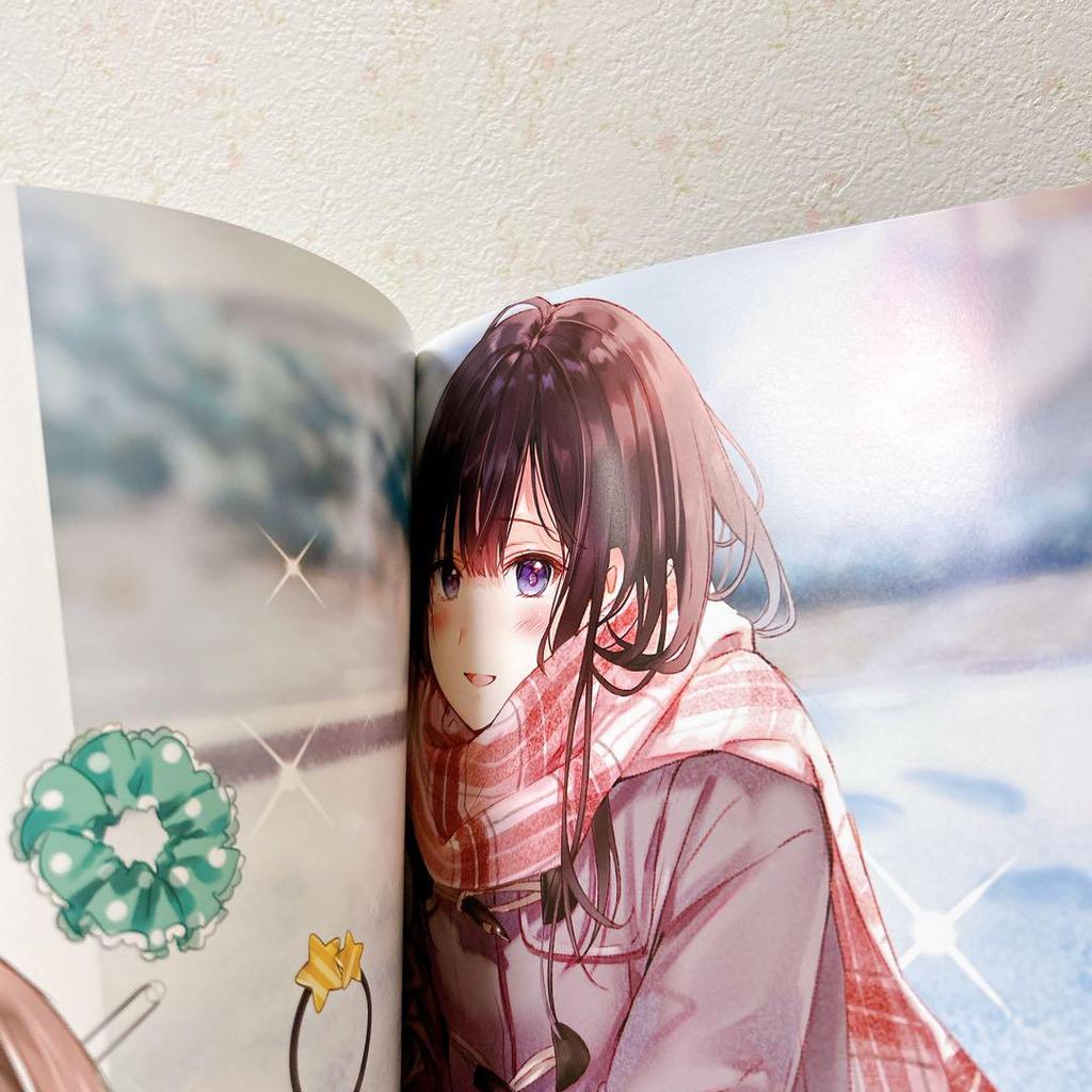 [USED] Ephemeral Shark Fin Art Collection