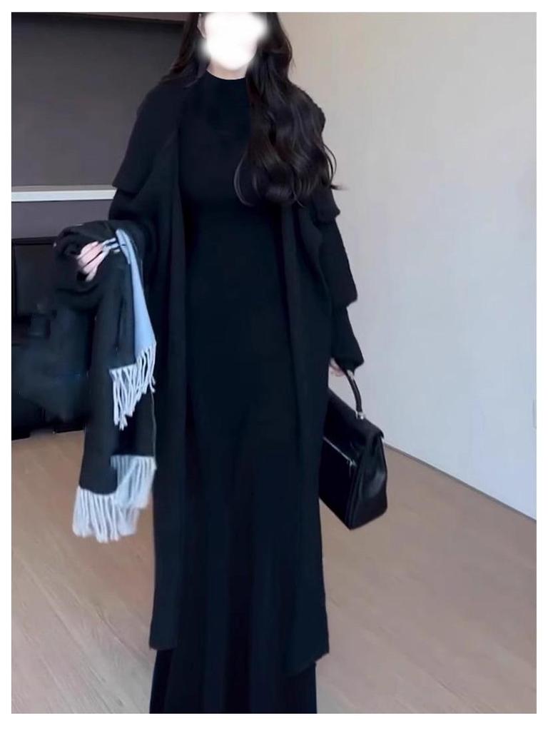 Beflocktes Schwarzes Lotos-Fischschwanzkleid mit Pelzfutter – Damen Herbst/Winter Schlanke Passform, Hoher Kragen, Langes Kleid