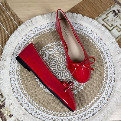 Mode Platte Schoenen Dames 2025 Lente en Herfst Nieuw Ronde Neus Ballerina's Strik Ondiep Retro Lakleer Rood Grote Maten 43 44