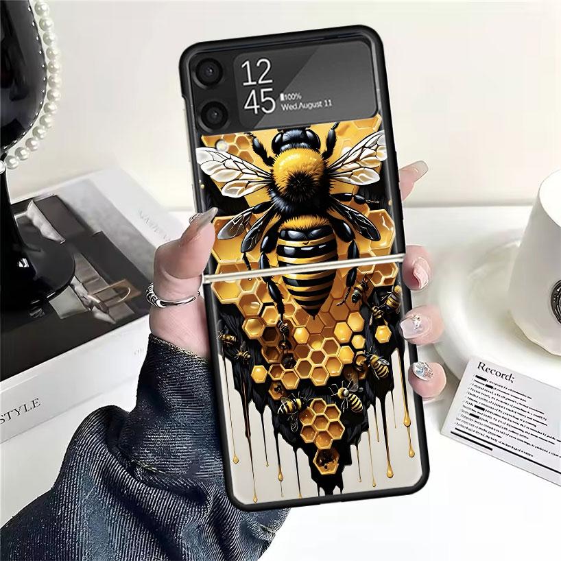 Bee Keeping Honey Animal Cases For Samsung Galaxy Z Flip 4 5 6 7 3 Z Flip7 Flip6 Flip4 Flip5 Flip3 5G Hard Shockproof Fundas Cov