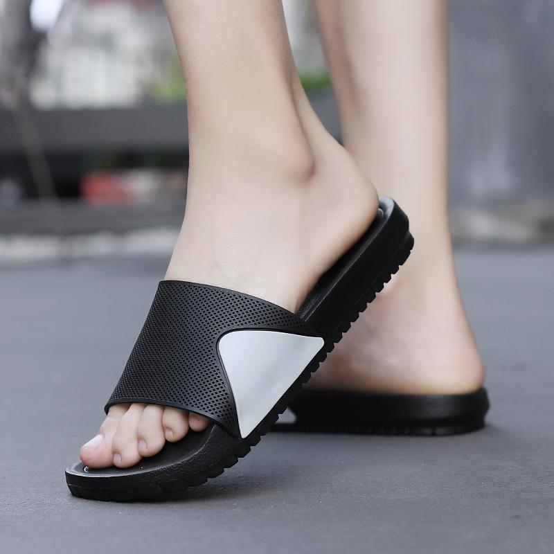 Summer Men Slippers Indoor Home Slides Bathroom Shoes Breathable Outdoor Sandals Clogs Beach Slippers Flip Flops For Male 38-49